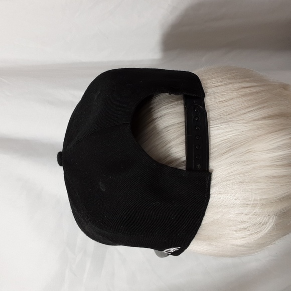 Hat - Picture 3 of 6